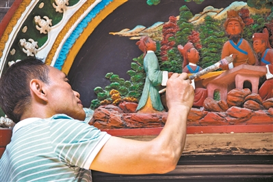 揭秘番禺灰塑“威水史”：最贵石绿色颜料一匙两三百元