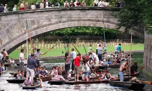 用人民币砸出来的鄙视链！有娃家庭离破产只差一个暑假