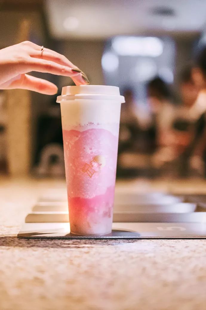 这个8月,粉嫩桃系风暴即将席卷夏日