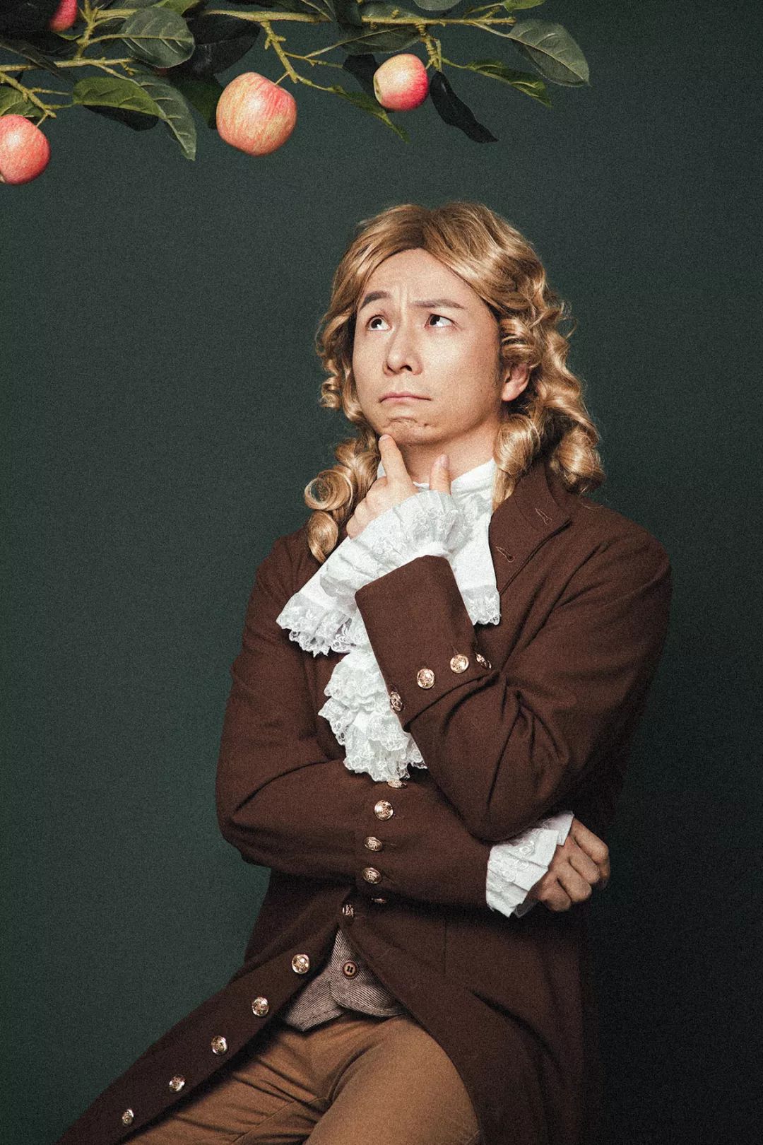 小时候：长大了当科学家！长大了：我寻思cos成科学家也行？