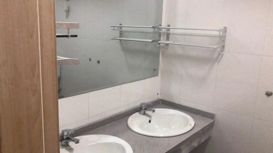 嗨，新同学你好，这里是河海大学！