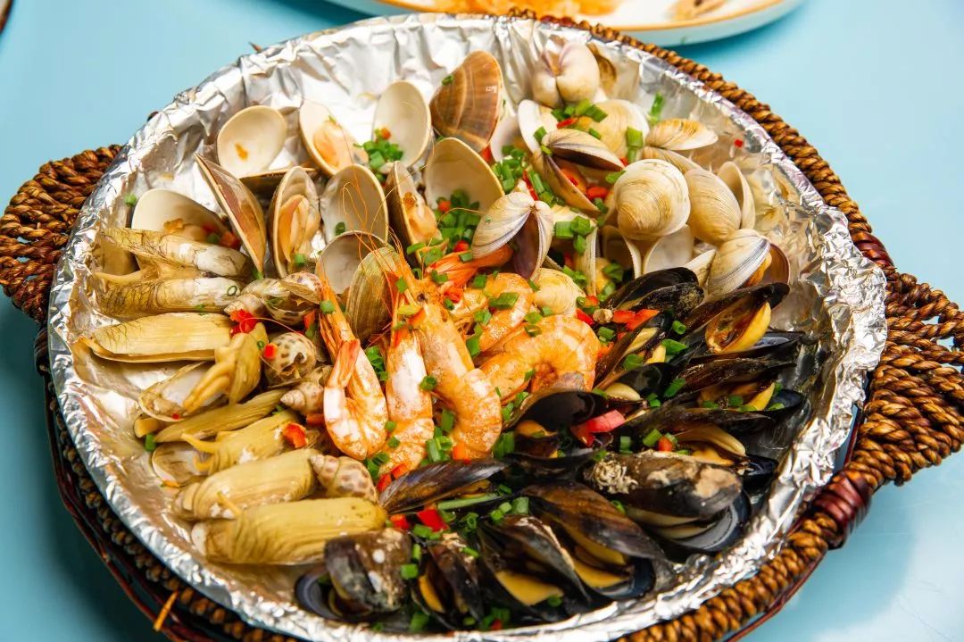 搬来个舟山「海鲜市场」!佛手、胭脂、大米鱼…你爱吃的海鲜从挑到做全get