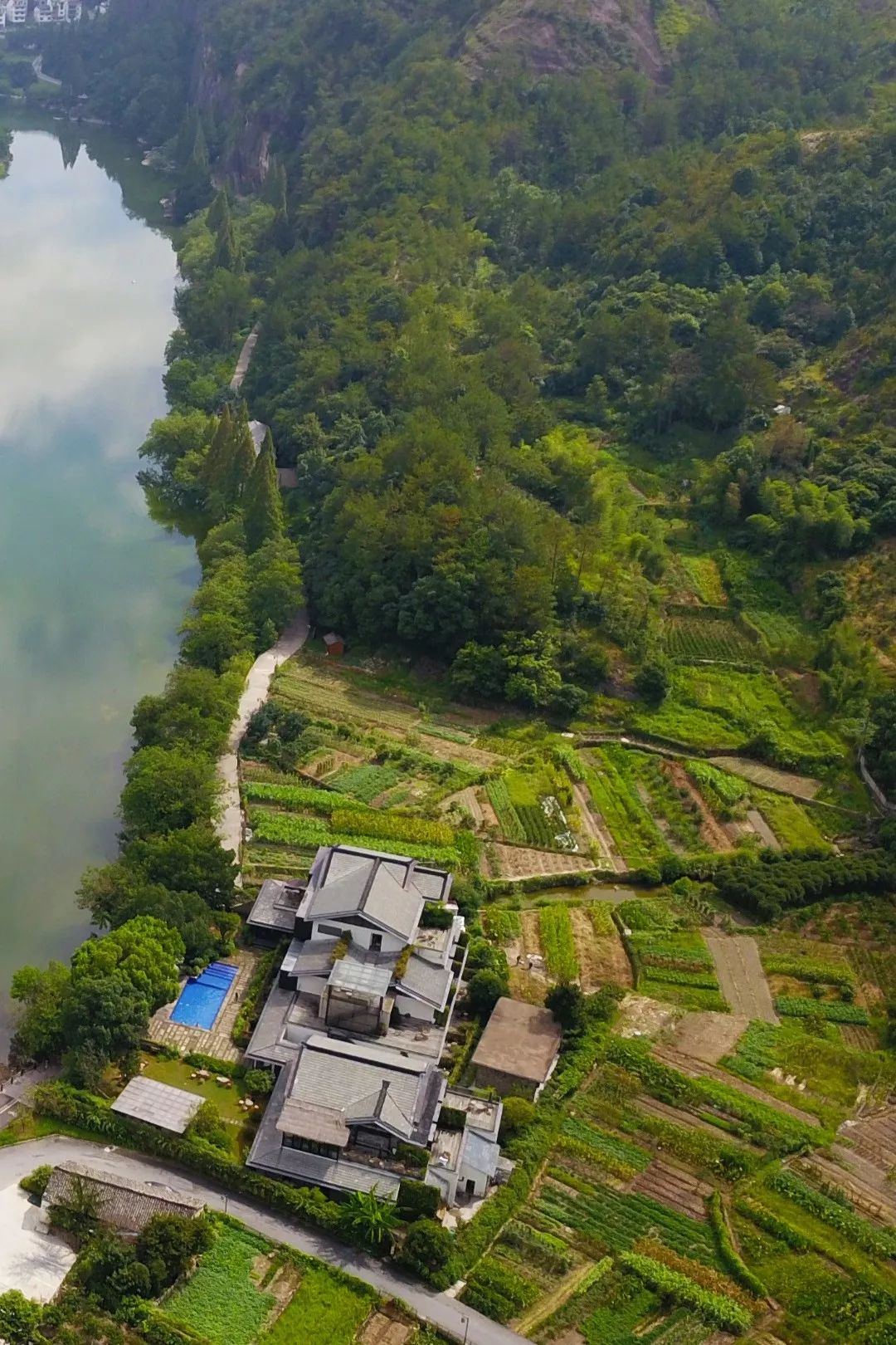 谁说江南无金秋？这座高铁直达的小县城靠一间仙气民宿，就撩到了无数隐居客