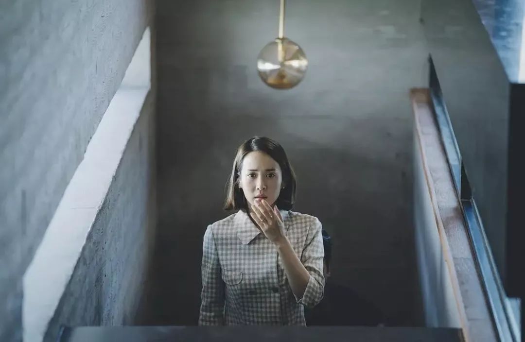 看完戛纳获奖电影《寄生虫》，秒get豪宅怎么设计才没有暴发户感