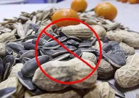 感冒咳嗽有白痰吃什么止咳化痰药,反复咳嗽一款汤润肺清燥止咳化痰