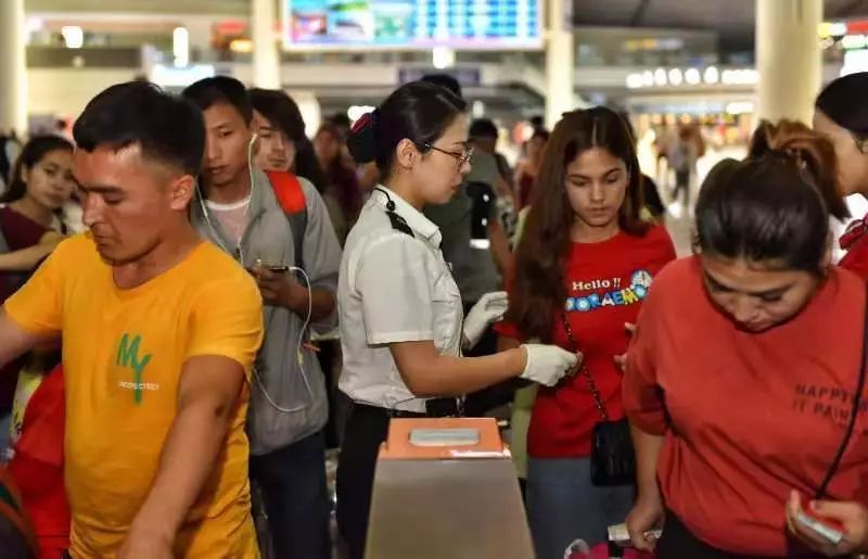 哈密铁路局最近开通的列车,新疆铁路部门将加开多趟旅客列车