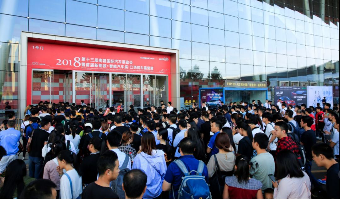 前女友突然来加了我微信,8年前的女友突然加微信