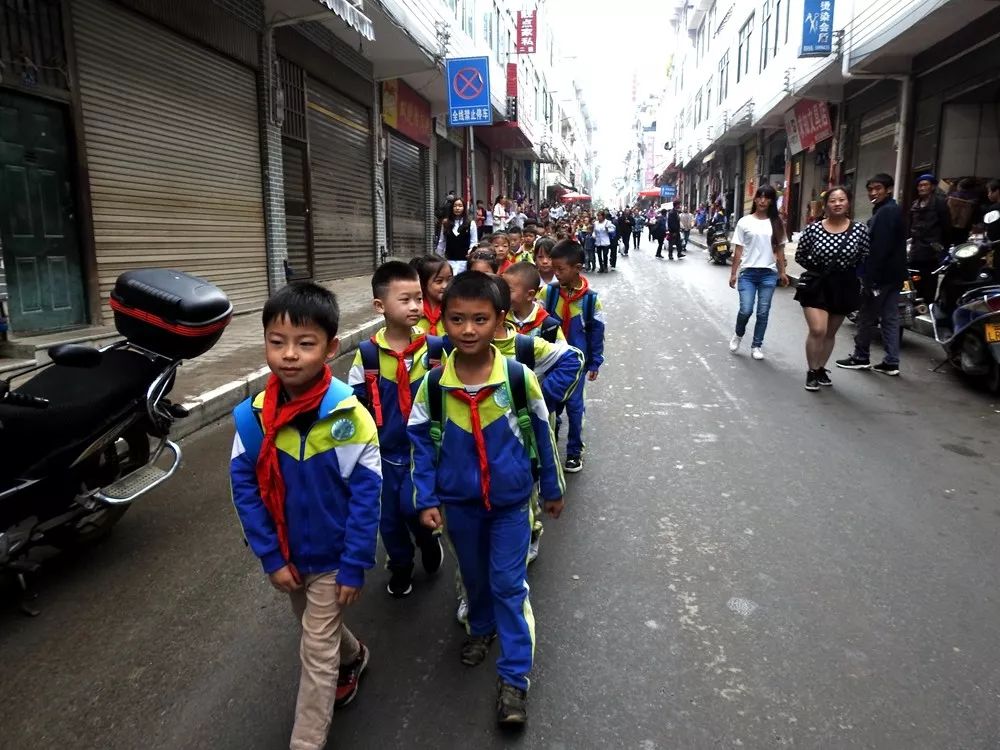 墨翰乡这所学校喜迁新校区啦！记得别再走错了！