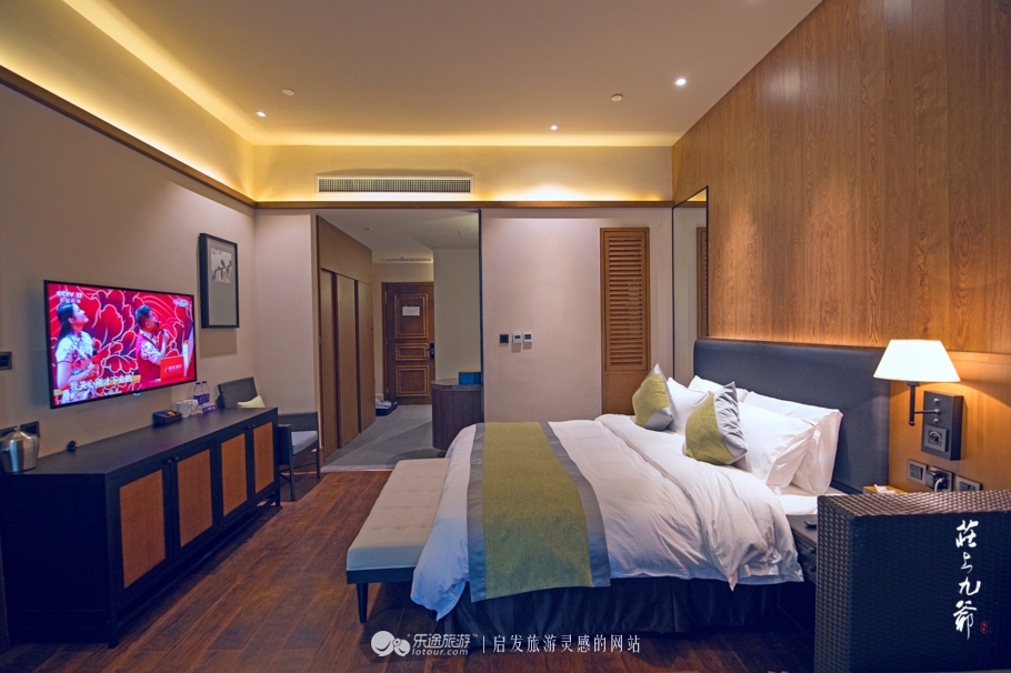 浮云缭绕的白云山上总有一张属于你的床