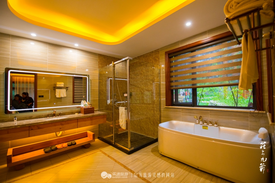 浮云缭绕的白云山上总有一张属于你的床