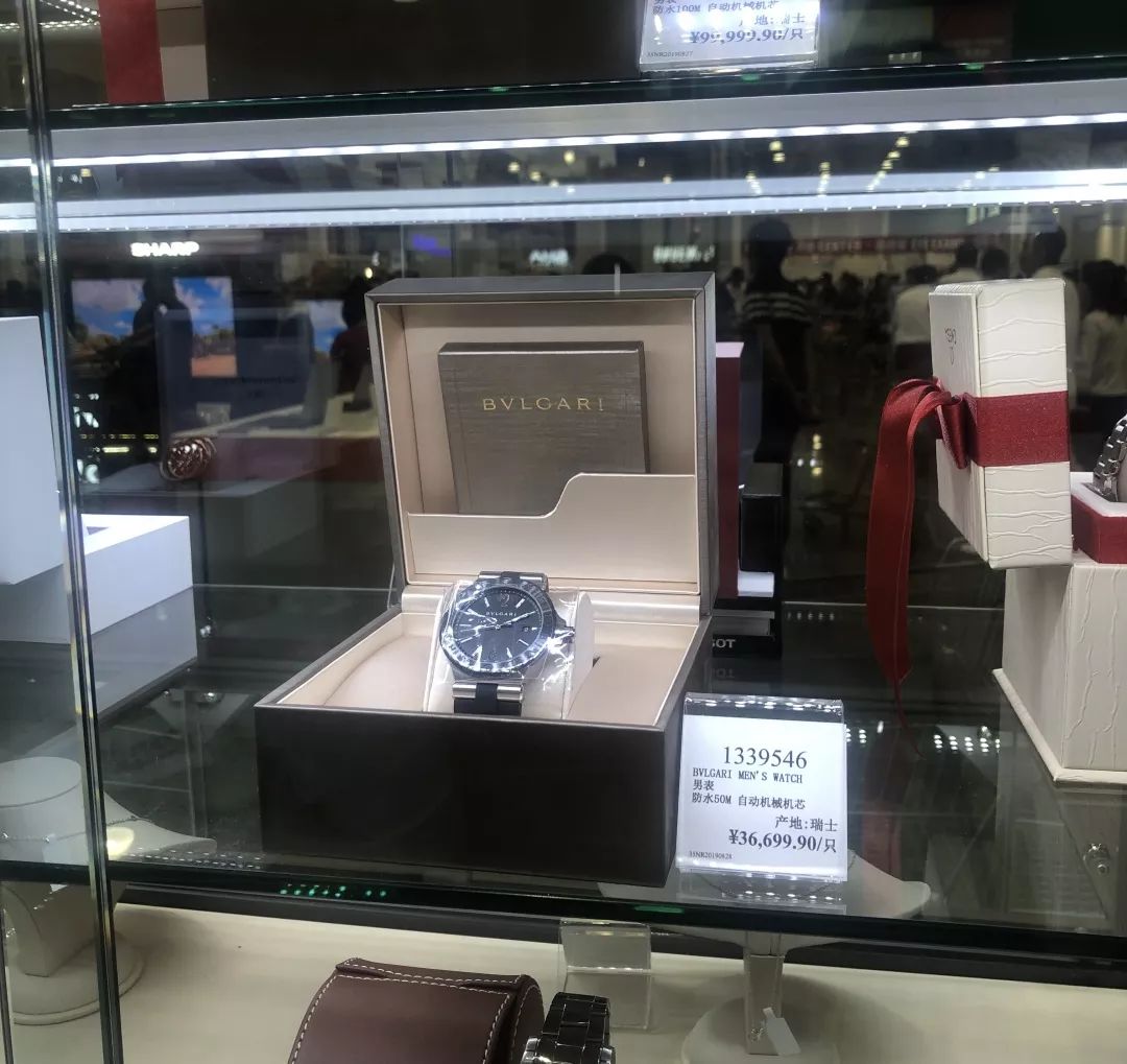 costco涔板寘,costco鐨勫寘