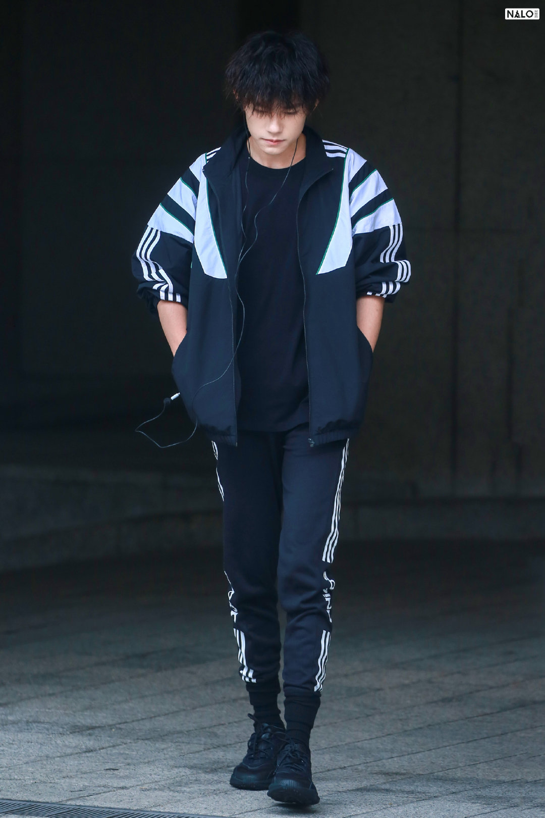 tfboys易烊千玺穿衣打扮,tfboys易烊千玺微博