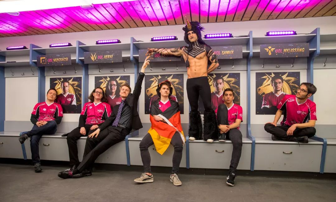 UOL故事：重生之我是独联体战队