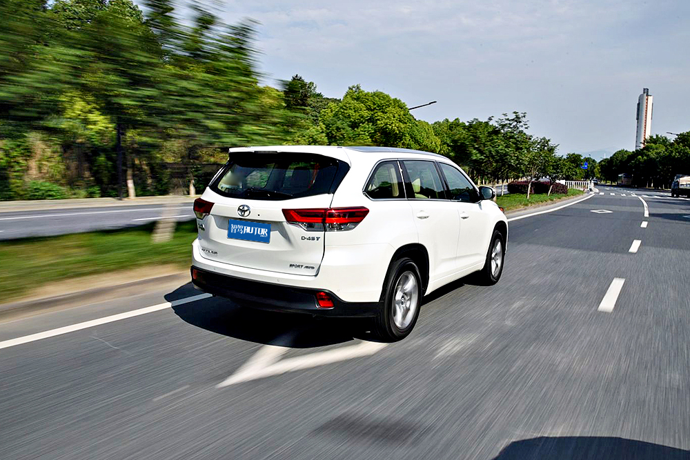 2018款汉兰达越野评测,2018新款丰田汉兰达舒适驾驶体验