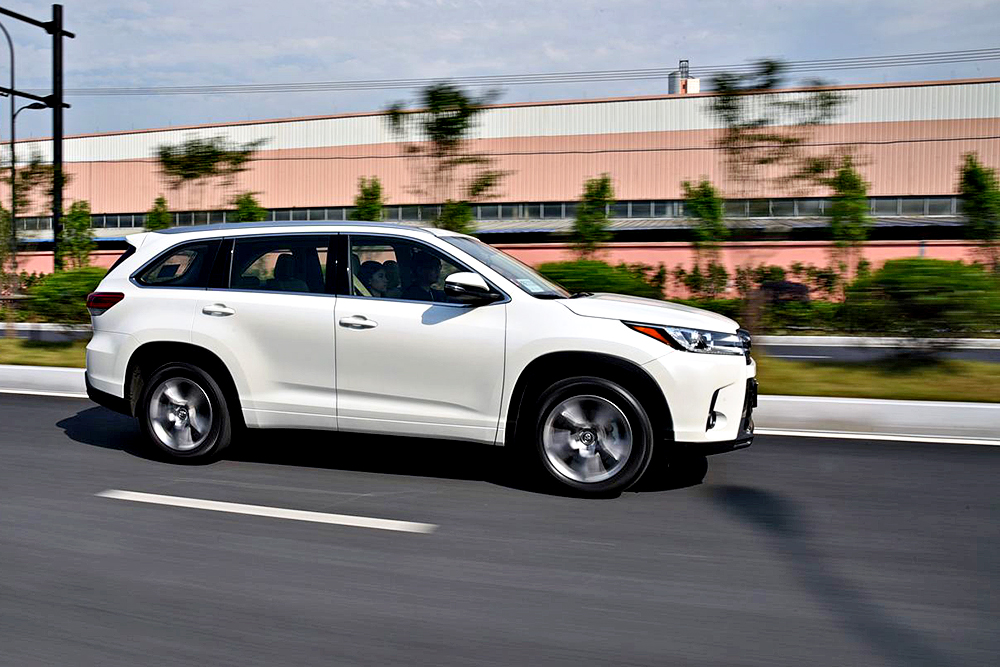 2018款汉兰达越野评测,2018新款丰田汉兰达舒适驾驶体验