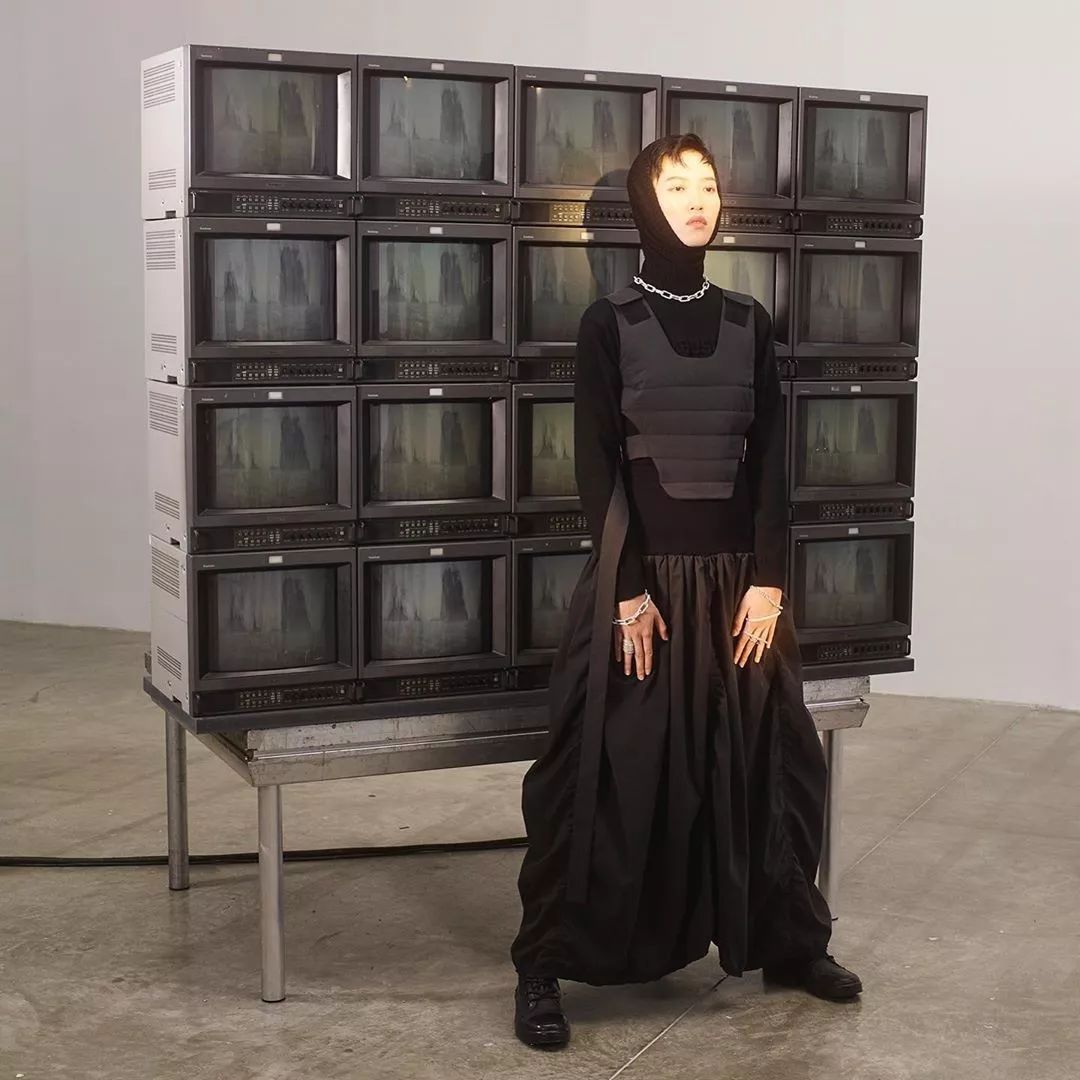 有哪些既不贵又好看的潮牌,好看又平价的韩国潮牌