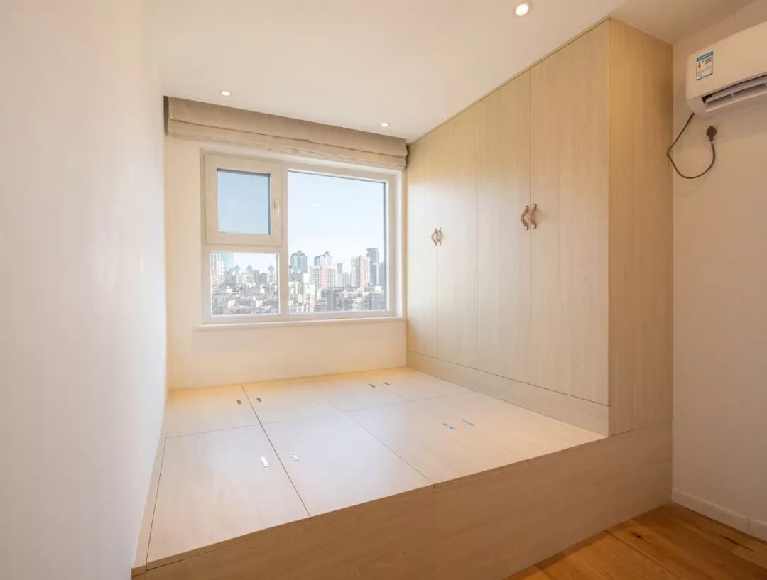 客厅没窗户没有阳光,客厅没有窗户一点采光都没有