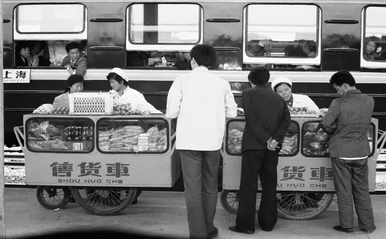 礼赞新中国奋进新征程视频,礼赞70年筑梦新时代