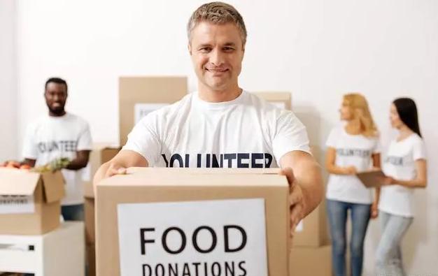 女生经常发朋友圈会被别人烦,朋友圈经常发负面情绪的女人