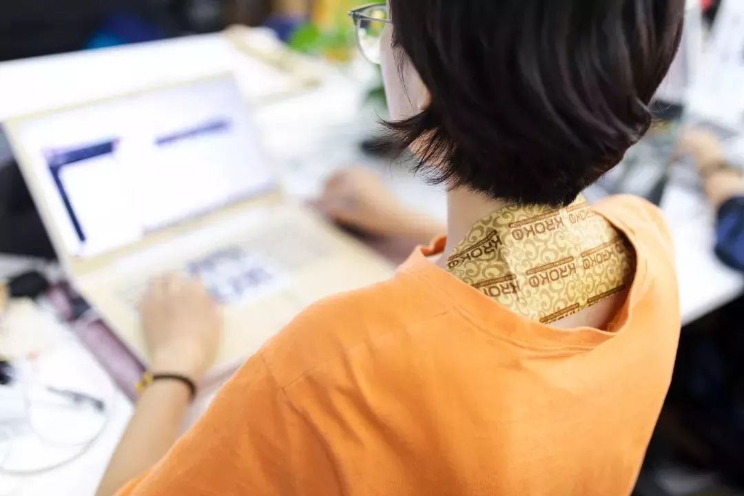 无痛拯救12亿低头族！5分钟搞好酸、痛、僵、麻，解颈椎“夺命包”