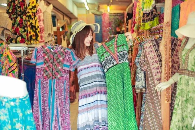 泰国青草膏可以带多少瓶出境,泰国曼谷旅游买青草膏