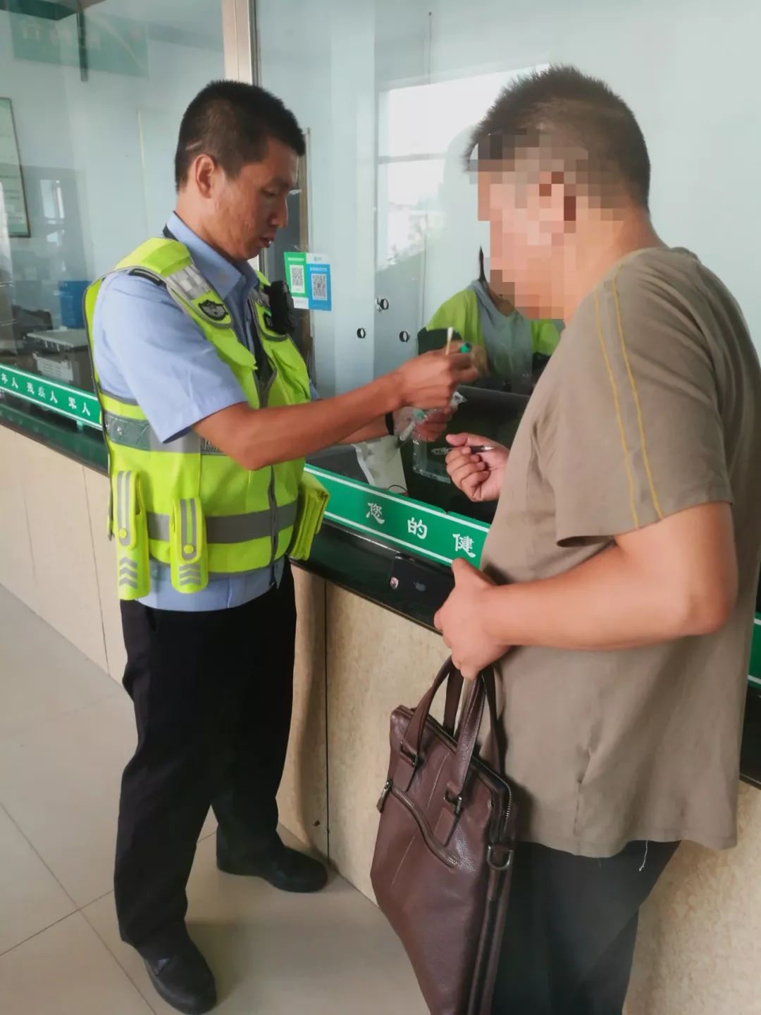 酒驾超速280迈造成交通事故,曝光酒驾醉驾交通违法行为