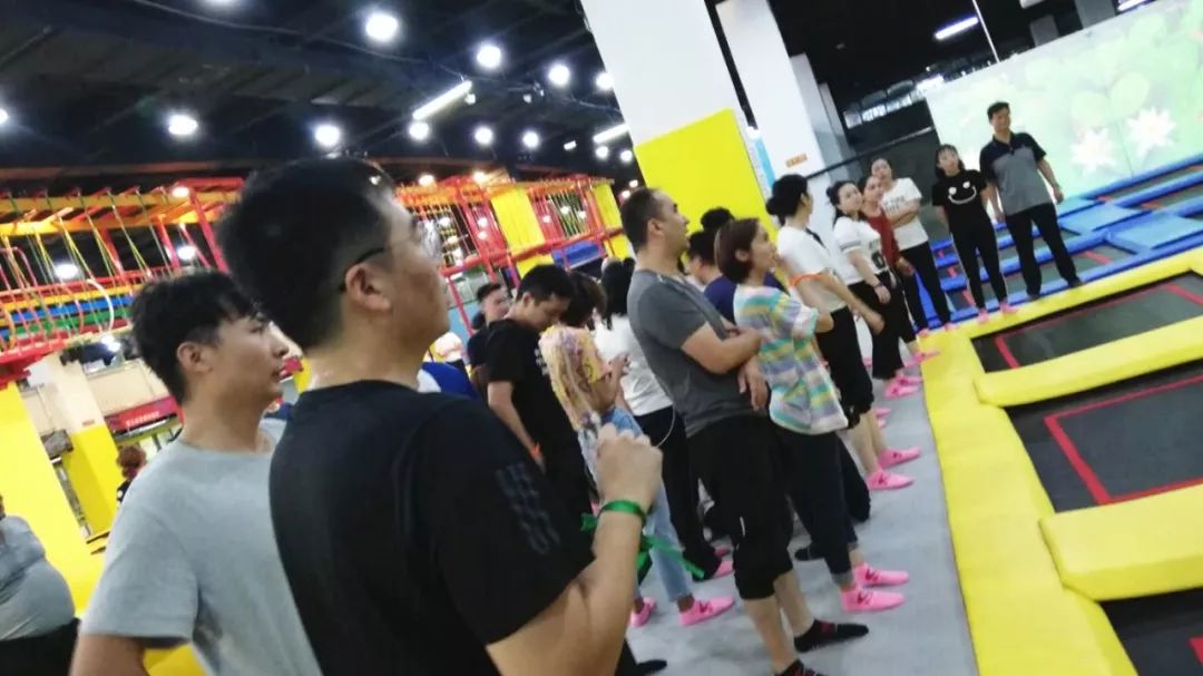 喀什蹦床乐园推荐,喀什鑫锐锋蹦床主题公园