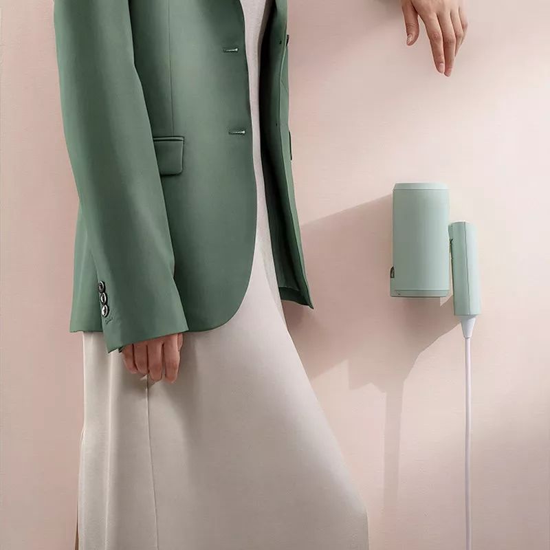 干湿两用挂烫机随身携带方便,便捷式干湿挂烫机