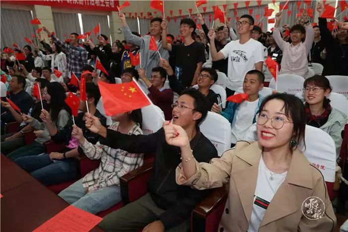 心与祖国同跃动，云南人昨天都在看直播