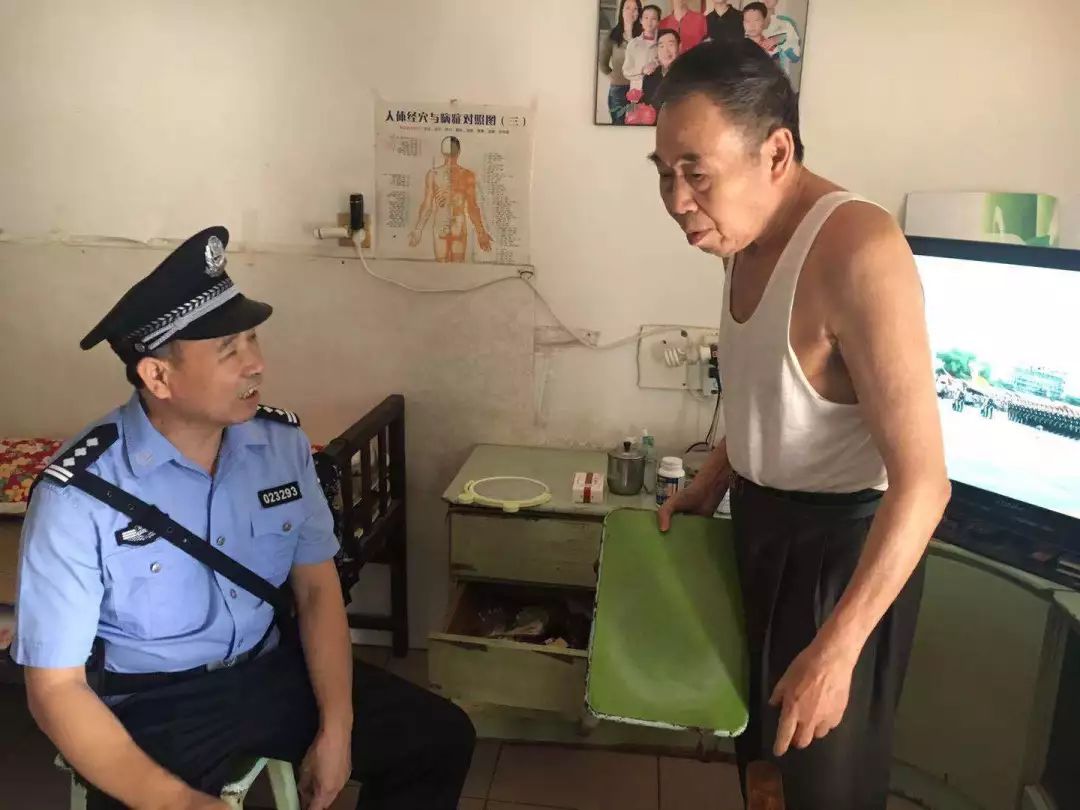 我在岗位上用行动守护平安,我在岗位上致敬特警