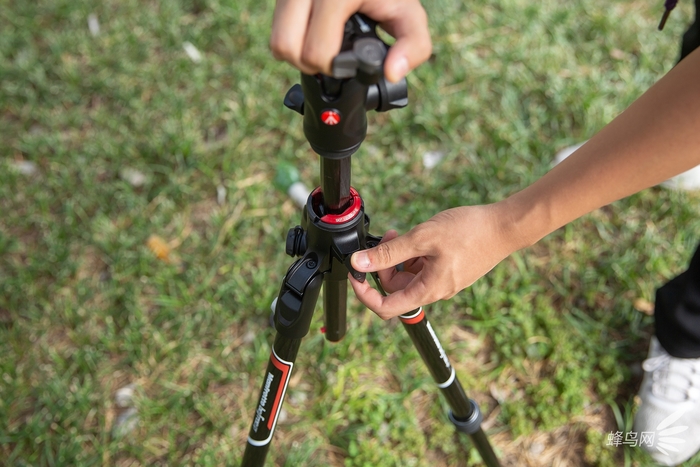 轻便性价比三脚架,轻便脚架