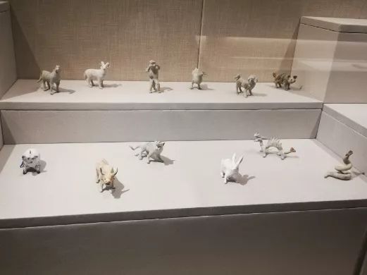 重庆大学建立了一个赝品博物馆,重庆大学赝品博物馆央视