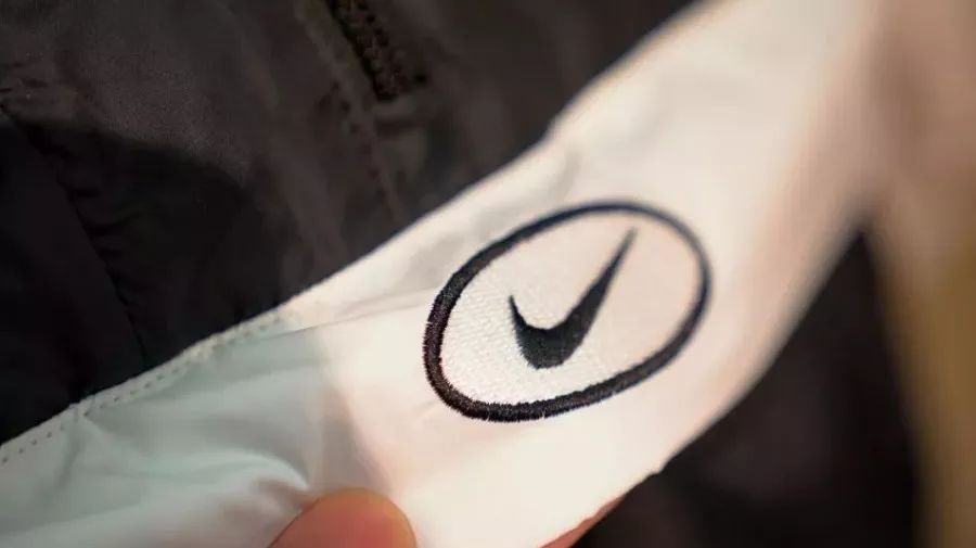 特卖会真的假的,耐克阿迪特卖会