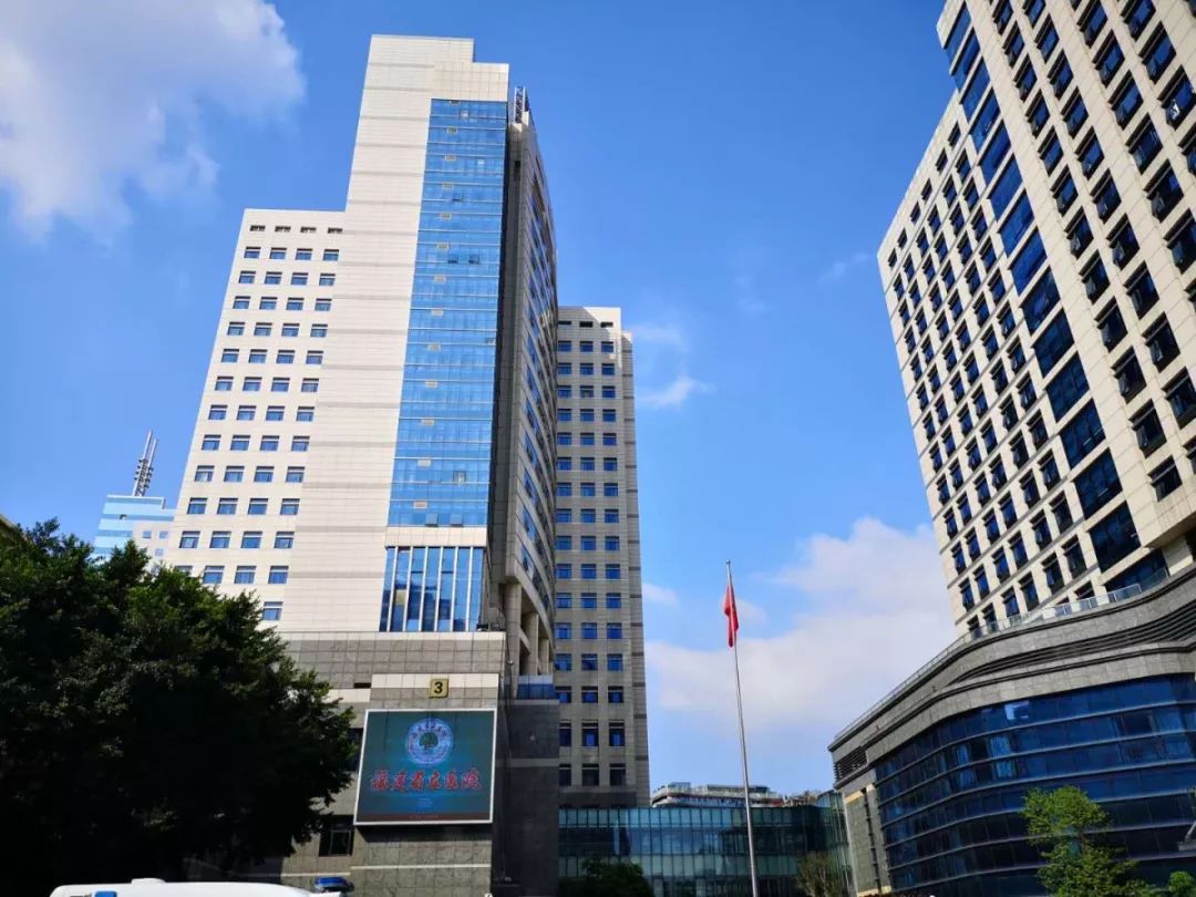 熊猫血产妇生子遇劫!医生艺高人胆大,徒手上阵翻子宫……