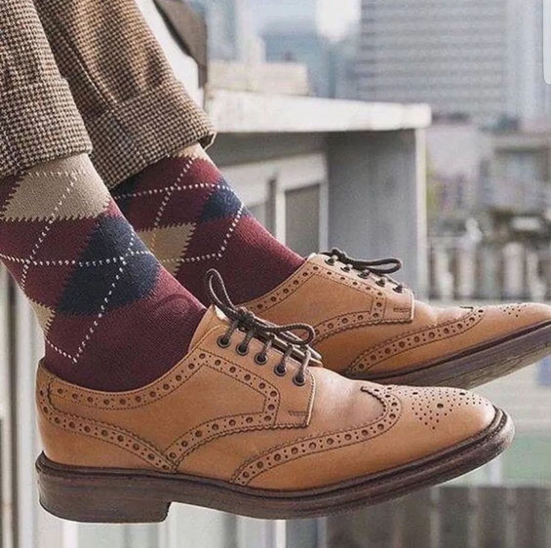 一双骚袜，男人品位升级第1步｜基本款