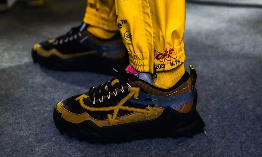 一双骚袜，男人品位升级第1步｜基本款