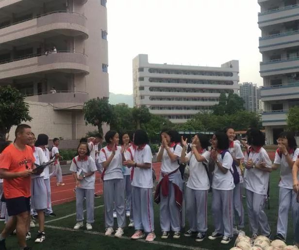 【活力邓中】绿茵点亮青春足球传递激情——记初一级射龙门比赛