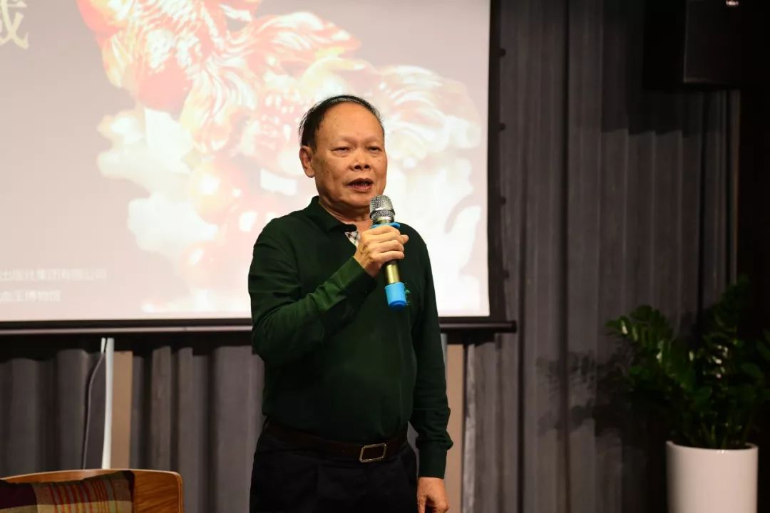 鸡血玉稀世珍品,桂林鸡血玉是否有收藏价值