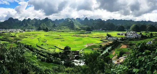 推荐秋季贵州旅游10个最美目的地,贵州被评为十佳旅游目的地