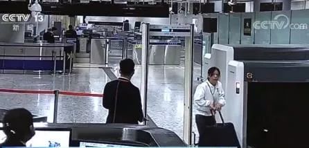 3.2亿元奢侈品！年轻夫妻开劳斯莱斯，住高档小区...栽了