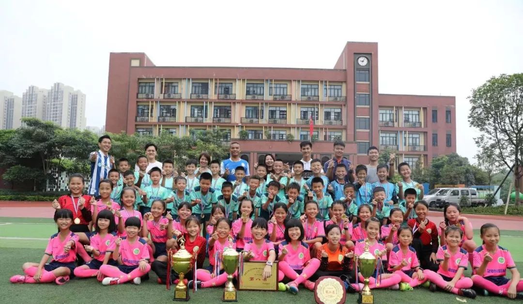 鎭掑ぇ瓒虫牎浼樼瀛︾敓,鎭掑ぇ瓒虫牎琚綍鍙栫殑瀛︾敓