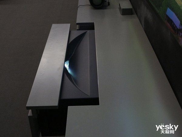 色彩逼真电视机,长虹c8ut激光电视