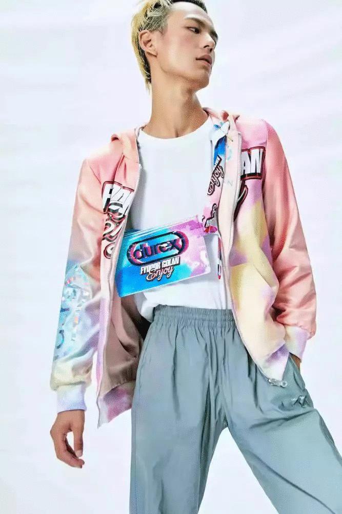 这些品牌推出的跨界潮服，掏空了我的钱包