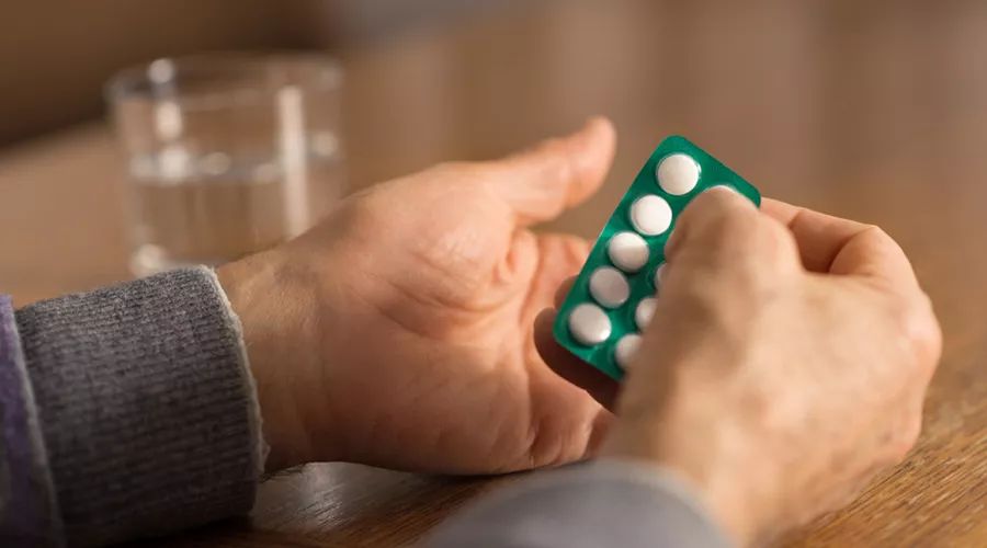 胃痛就是一粒药,胃痛吃点药就好但是反复发作