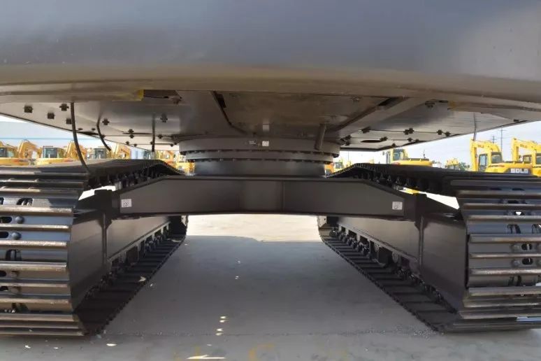 「寻龙记8」临工E6135F挖掘机评测：精雕细琢匠人本色