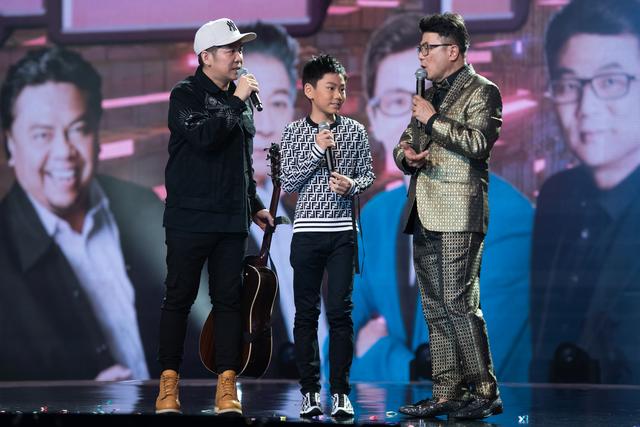 明星少年歌手EC一平惊艳新加坡“那些年那些歌”欢唱会