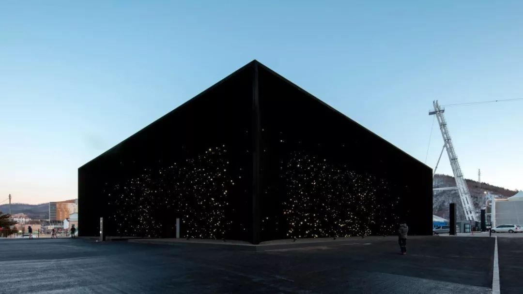 仿生人能梦到克莱因蓝吗,仿生人会梦见电子水母吗