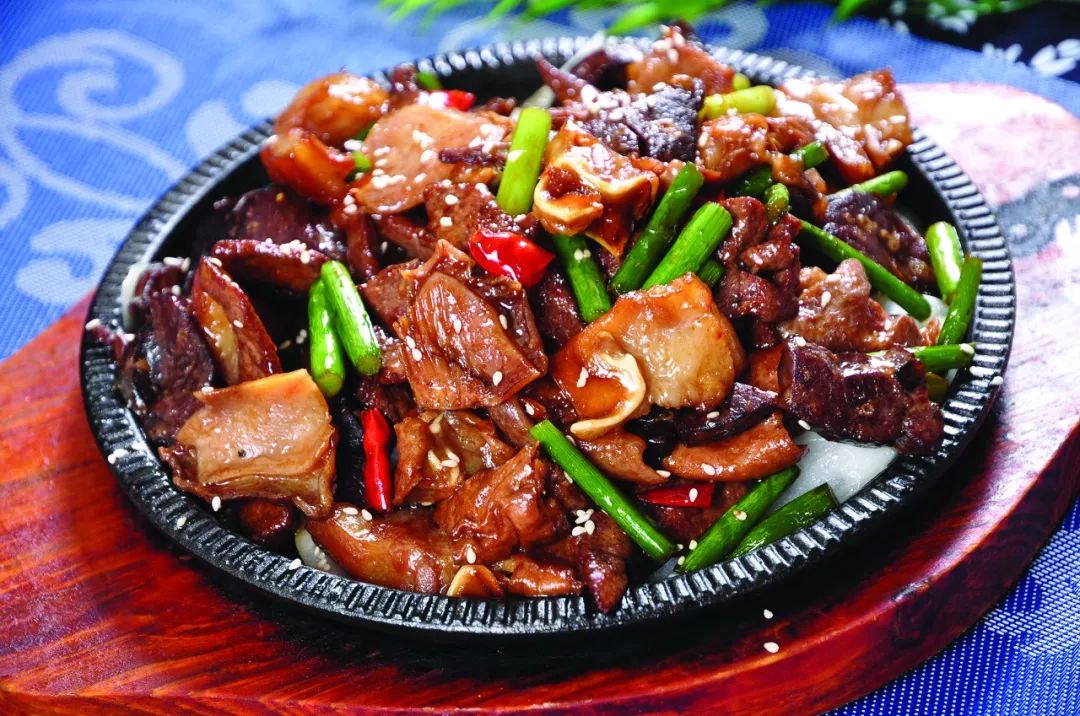 哪里的猪肉最好吃为什么,猪肉哪个部位煮着吃最好吃