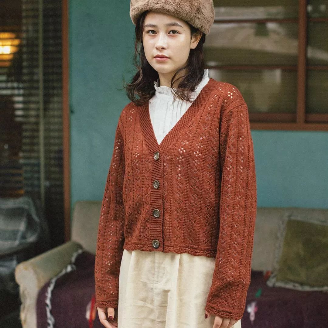 日杂少女改变风格,复古森女文艺优雅穿搭