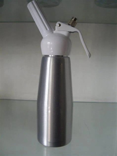 浦南医院救治“笑气”中毒致下肢瘫痪的年轻女性